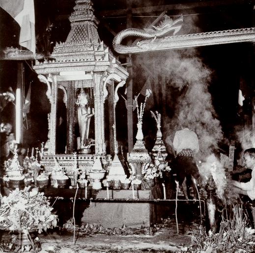 Vigil around the Prabang image, or the holy guardian of the kingdom (M.L.P. 1953)