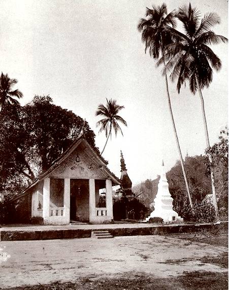 Vat Phan Luang: in the village of potters, on the Nam Khane river (E.F.E.O.1930)