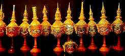 Copy of Khon Head.jpg (6982 bytes)