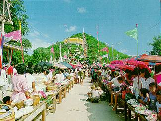 holidays8.jpg (24782 bytes)
