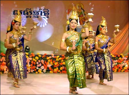 dance.jpg (30680 bytes)