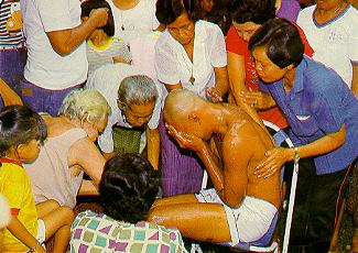 buddhist3.jpg (24442 bytes)